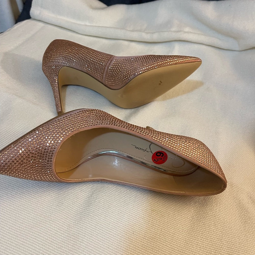 Nice gold high hills love them but after pandemic not able to use them